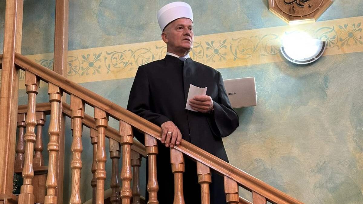 Muftija Smajlović održao hutbu u Gradskoj džamiji u Prnjavoru