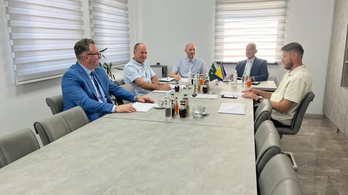 Muftija Smajlović prisustvovao sjednici Školskog odbora